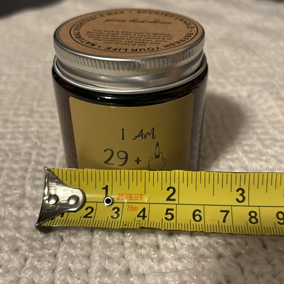I am 29+ middle finger candle - Picture 5 of 6